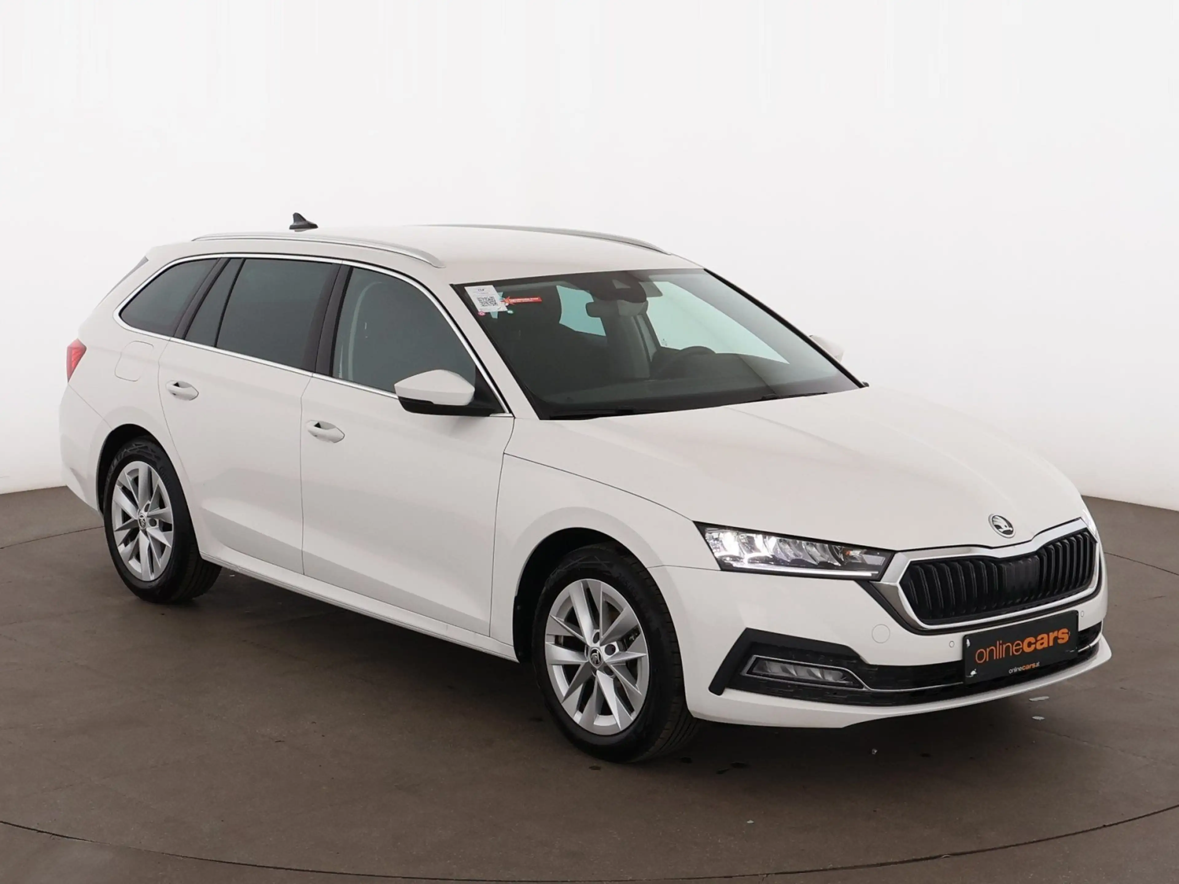 Skoda Octavia Combi 2.0 TDI Style LED HEAD-UP RADAR NAV — photo 6