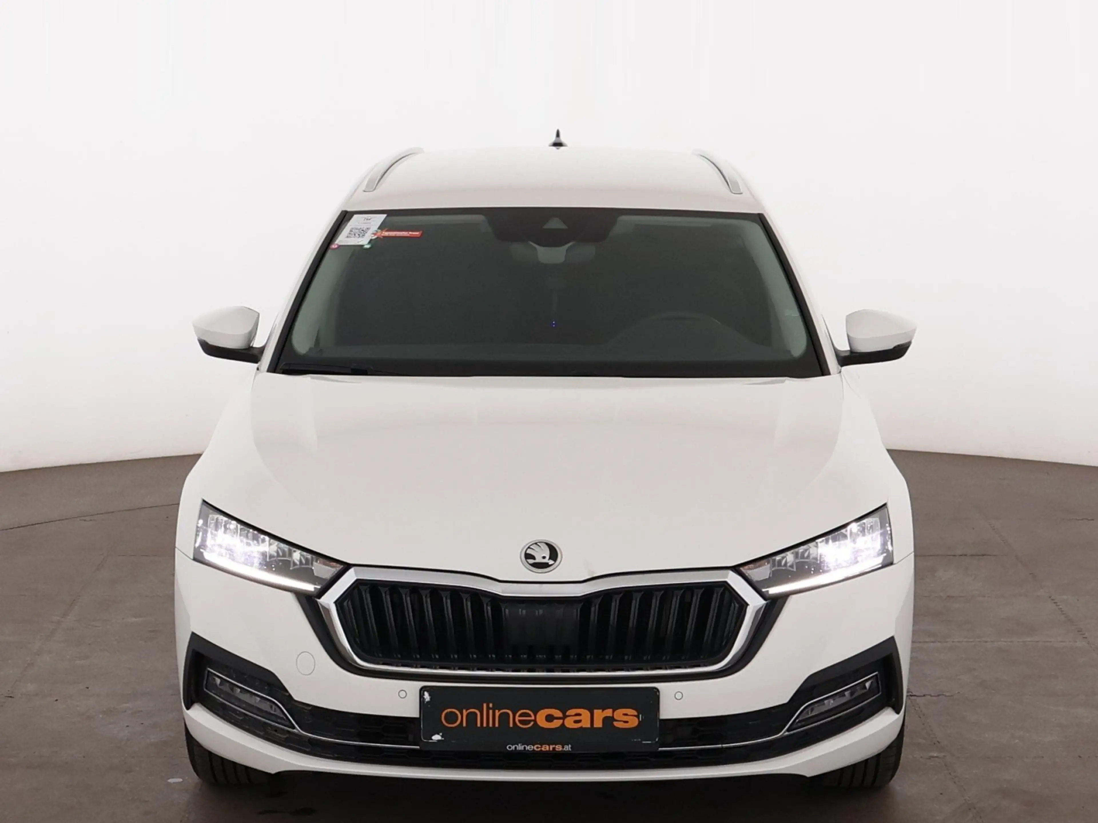 Skoda Octavia Combi 2.0 TDI Style LED HEAD-UP RADAR NAV — photo 5
