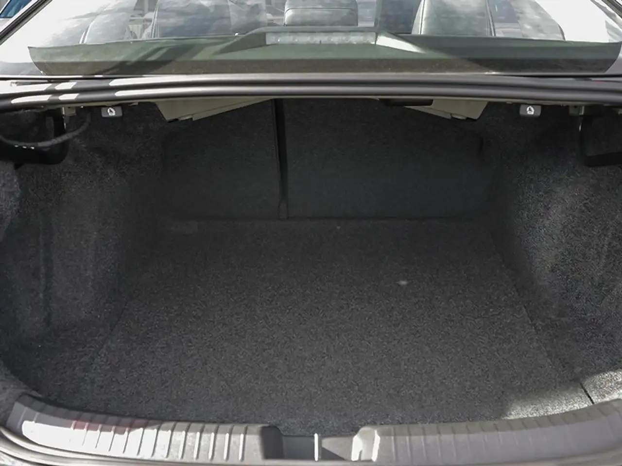 Volkswagen Jetta снимка Volkswagen Jetta