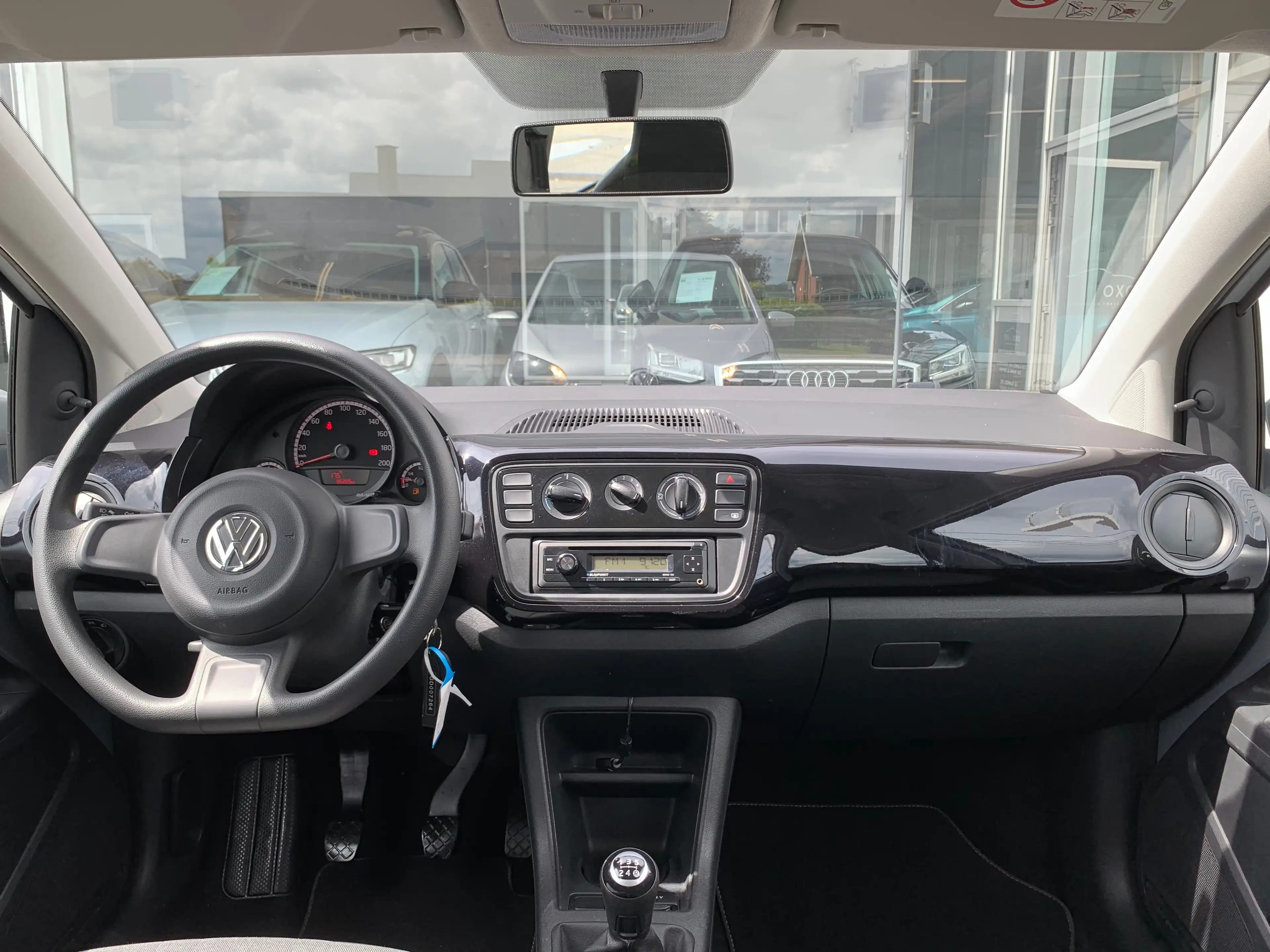 SEAT Mii 1.0i ESSENCE / 5 PORTES / FAIBLE KM / LEZ 2030 / GARANTIE / CARPASS / PRET A IMMATRICULER / — photo 15