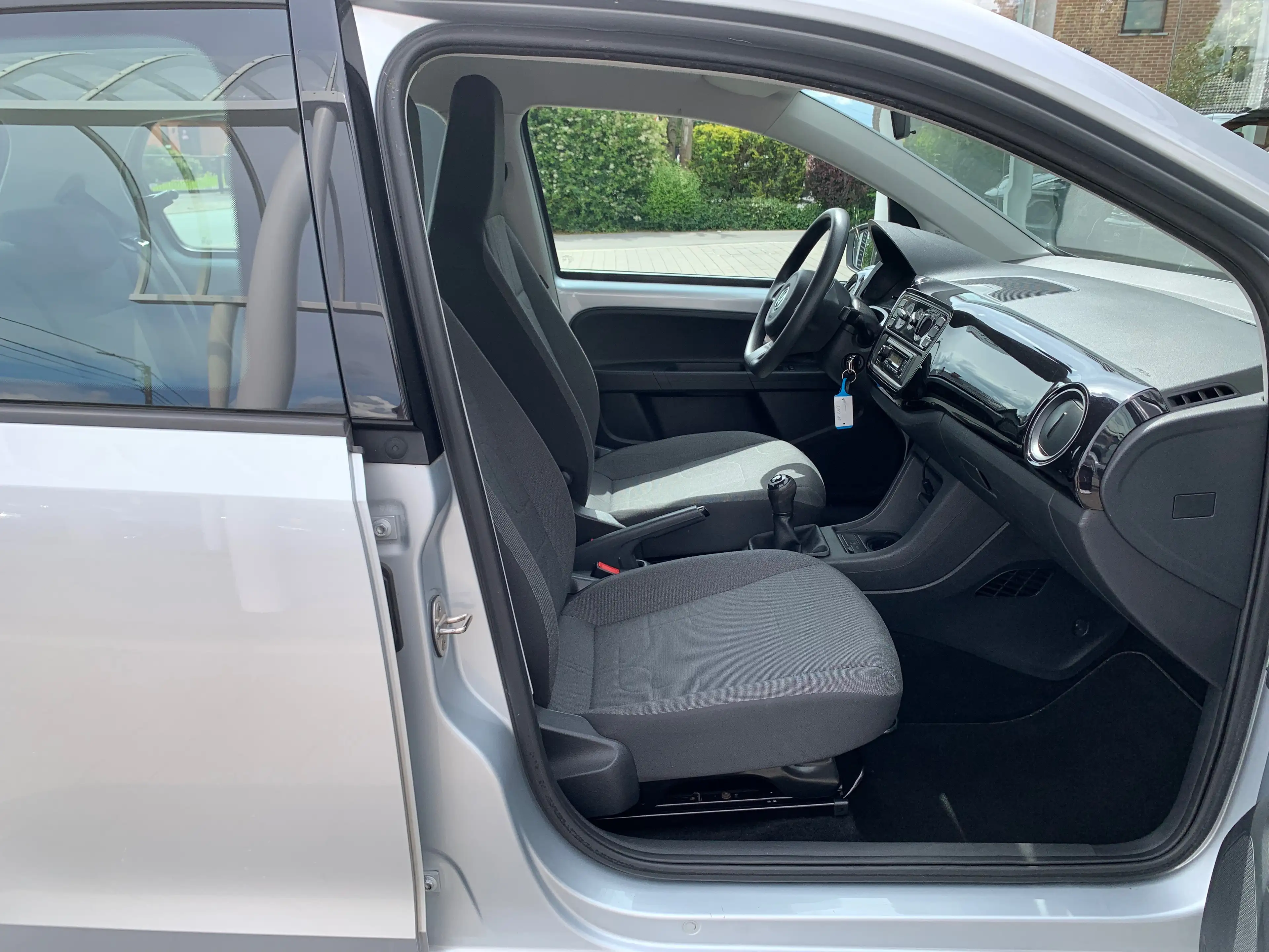 SEAT Mii 1.0i ESSENCE / 5 PORTES / FAIBLE KM / LEZ 2030 / GARANTIE / CARPASS / PRET A IMMATRICULER / — photo 13