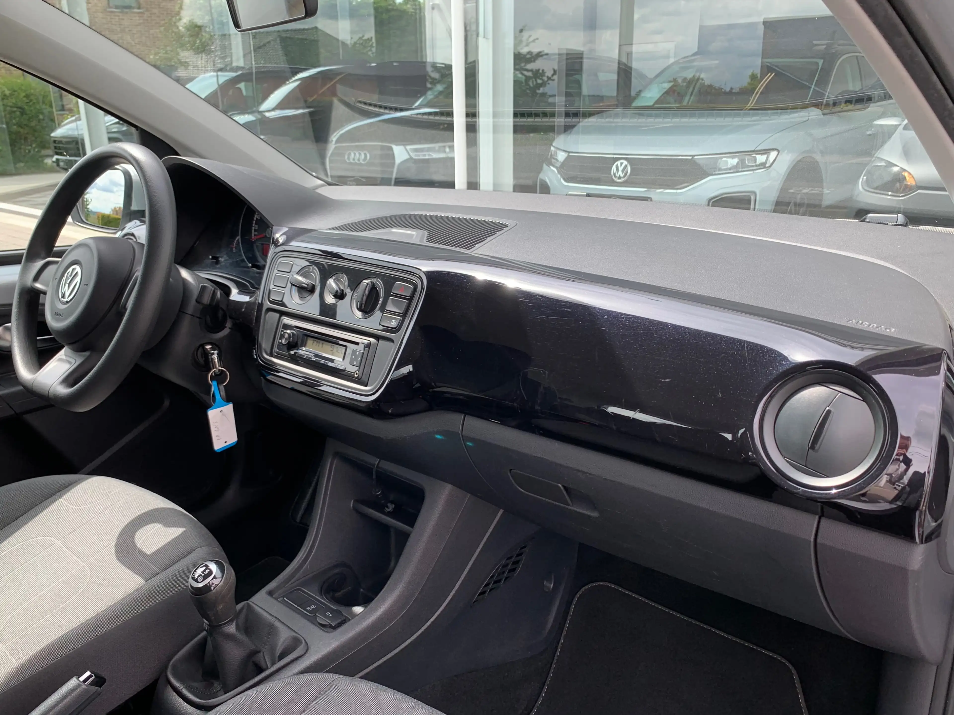 SEAT Mii 1.0i ESSENCE / 5 PORTES / FAIBLE KM / LEZ 2030 / GARANTIE / CARPASS / PRET A IMMATRICULER / — photo 14