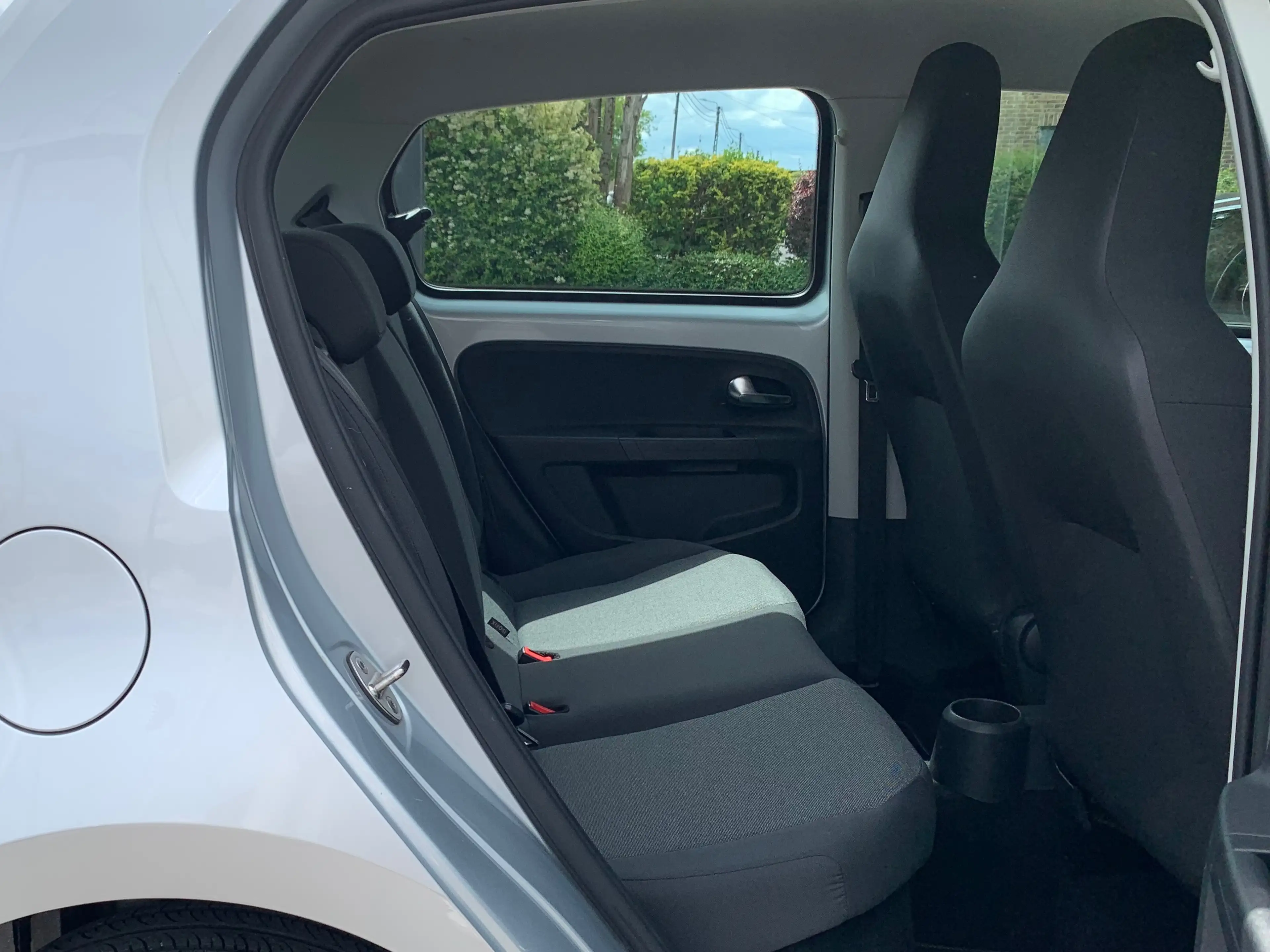 SEAT Mii 1.0i ESSENCE / 5 PORTES / FAIBLE KM / LEZ 2030 / GARANTIE / CARPASS / PRET A IMMATRICULER / — photo 12