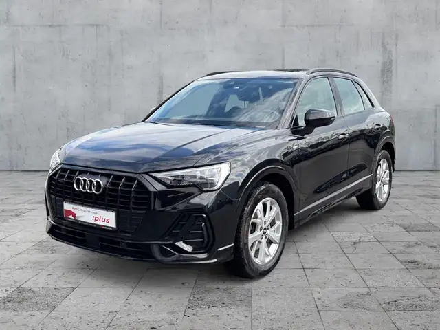 Audi Q3 view 2