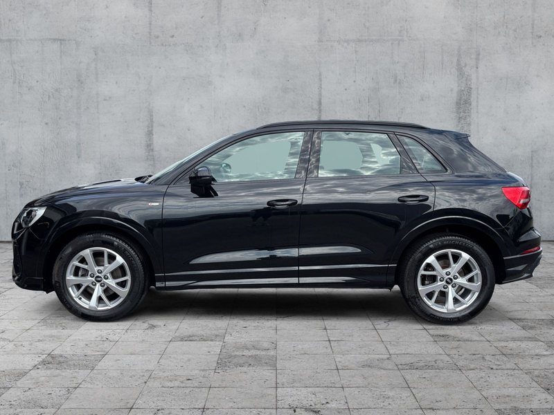 Audi Q3 35 TDI QU S-TR S-LINE NAVI+RFK+GRA+VC+18"LM — photo 4