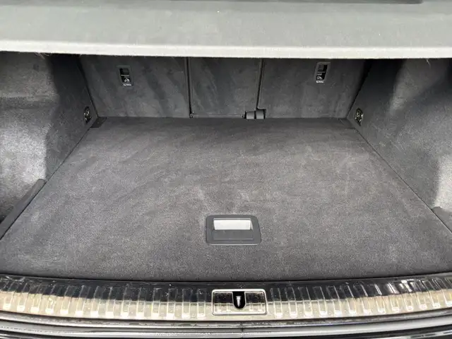 Audi Q3 view 14