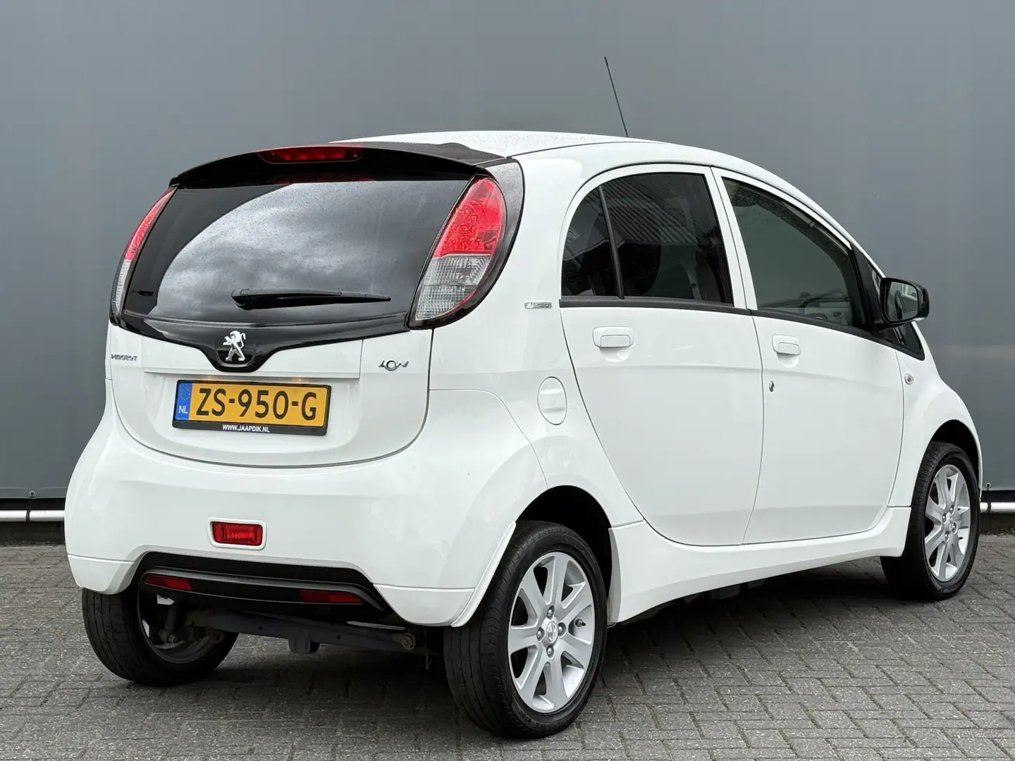 Peugeot iOn BWJ 2019 67 PK Active AUTOMAAT | AIRCO | PRIV. GLA Weiß - 2