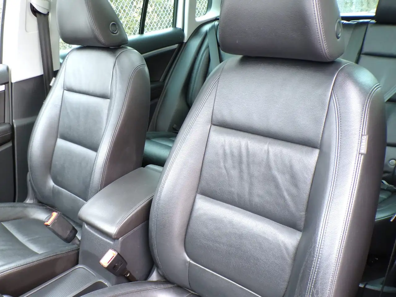 Volkswagen Tiguan снимка Volkswagen Tiguan