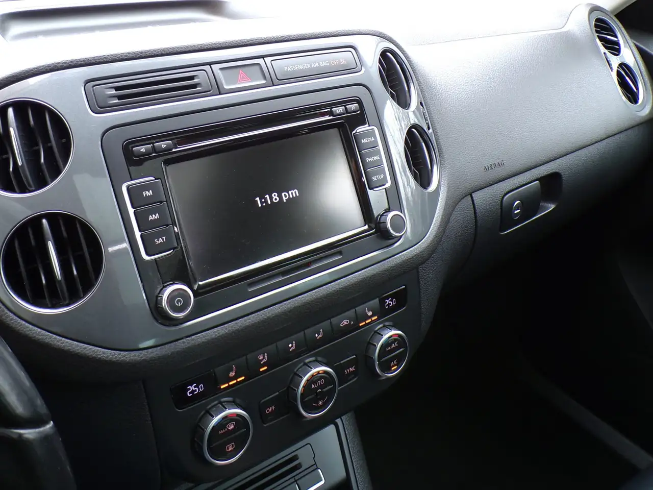 Volkswagen Tiguan снимка Volkswagen Tiguan