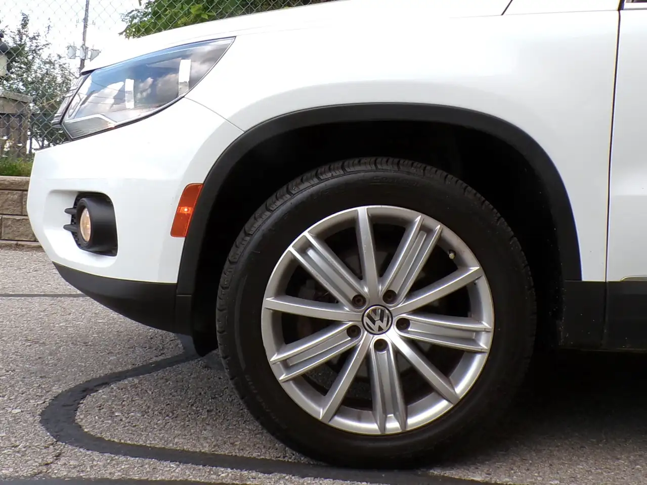Volkswagen Tiguan снимка Volkswagen Tiguan