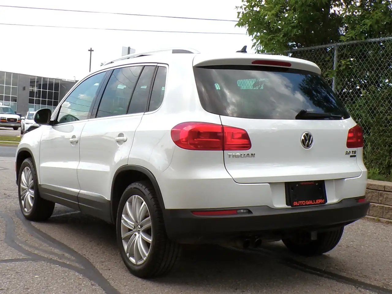 Volkswagen Tiguan снимка Volkswagen Tiguan