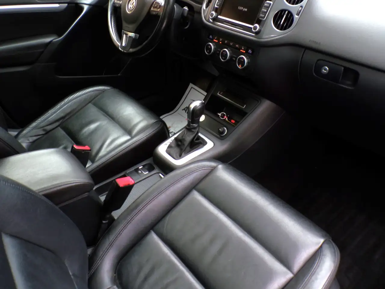 Volkswagen Tiguan снимка Volkswagen Tiguan