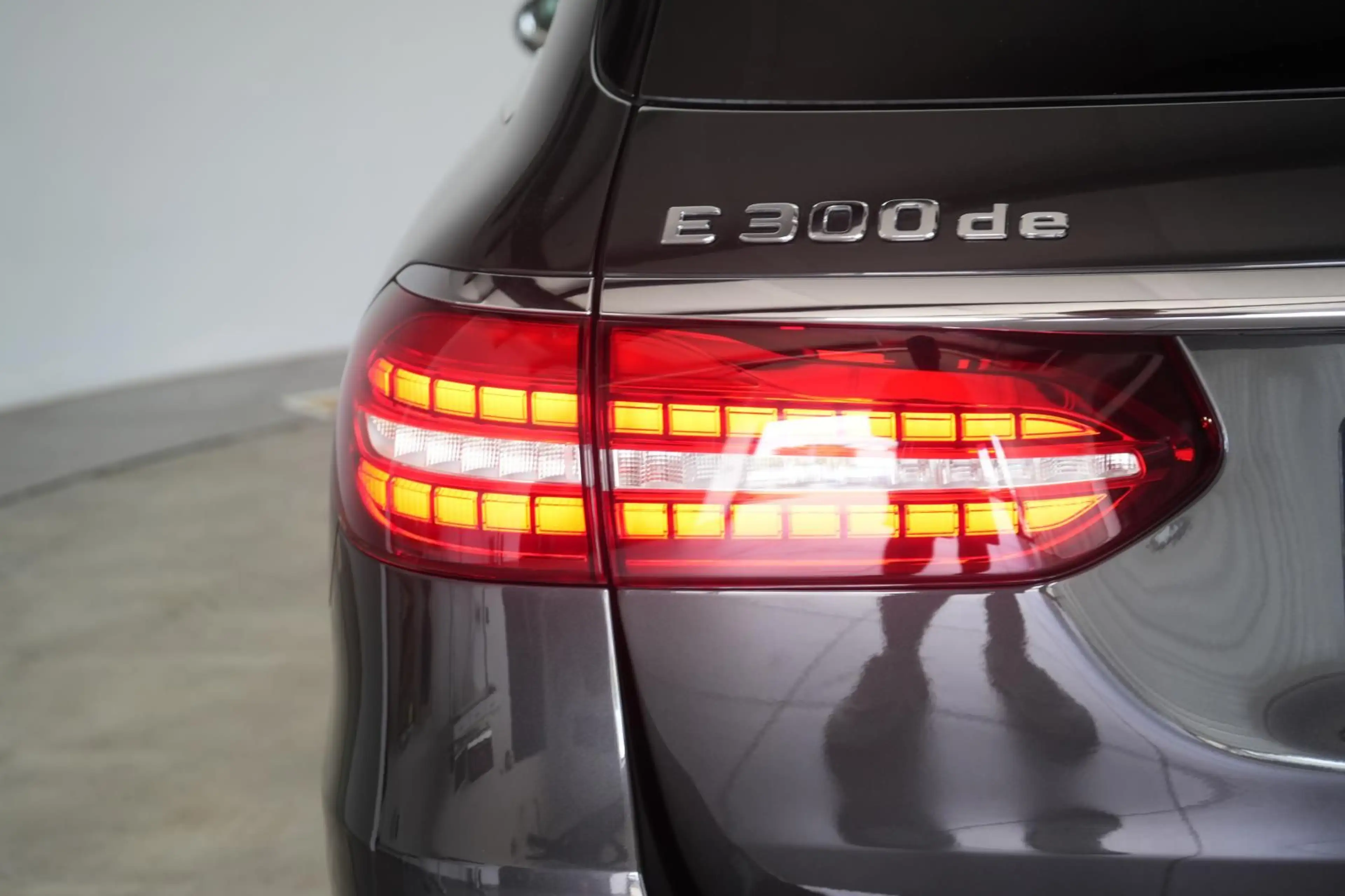 Mercedes-Benz E 300 de T 9G-TRONIC Avantgarde Leder/Distronic/ — photo 11
