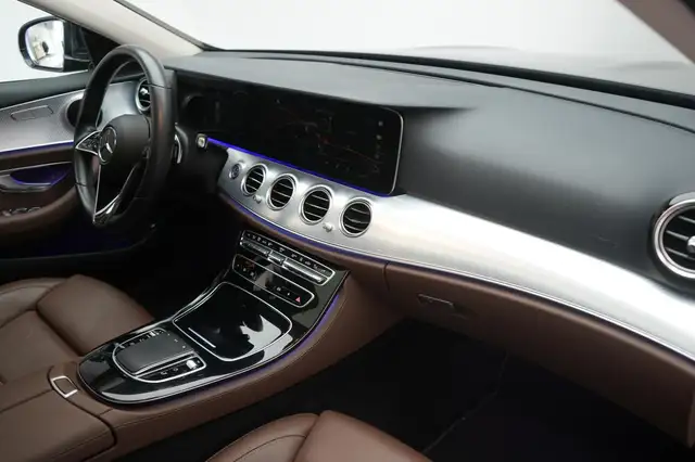 Mercedes-Benz E-Class view 15