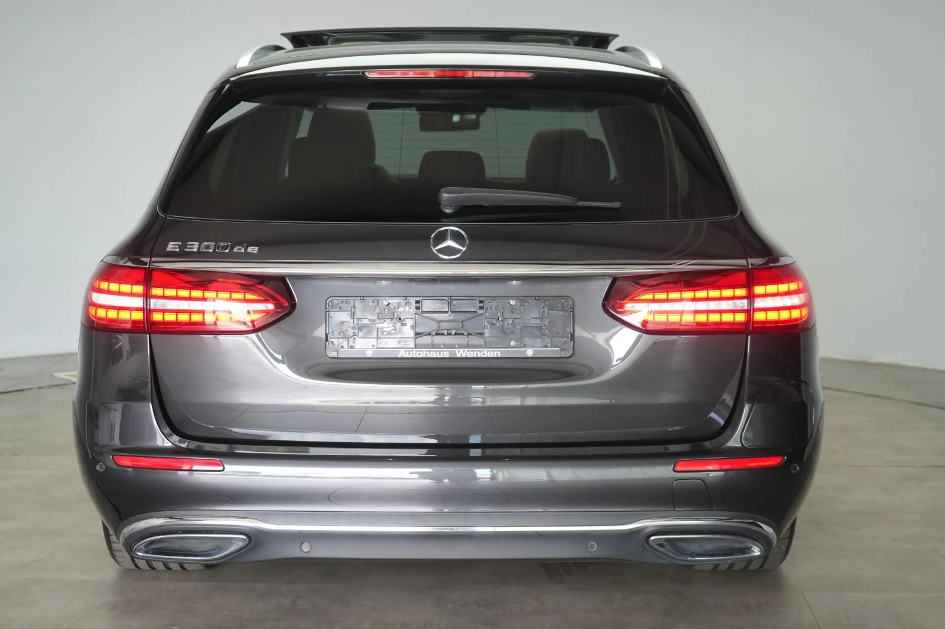 Mercedes-Benz E 300 de T 9G-TRONIC Avantgarde Leder/Distronic/ — photo 6