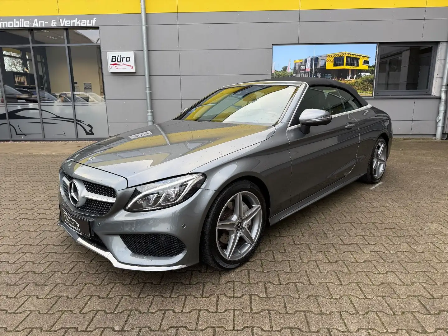 Mercedes-Benz C 200 /CABRIO/AMG LINE/LED/LEDER/NAVI/AUTOMATIK Grau - 2