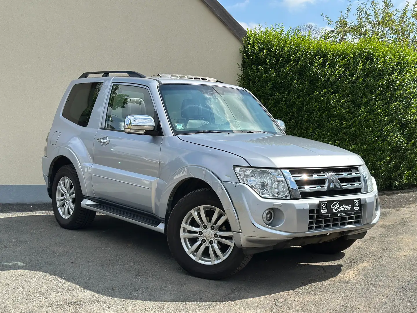 Mitsubishi Pajero 3 Deur's, Automaat, Btw Wagen, Opendak, Leder Grijs - 1