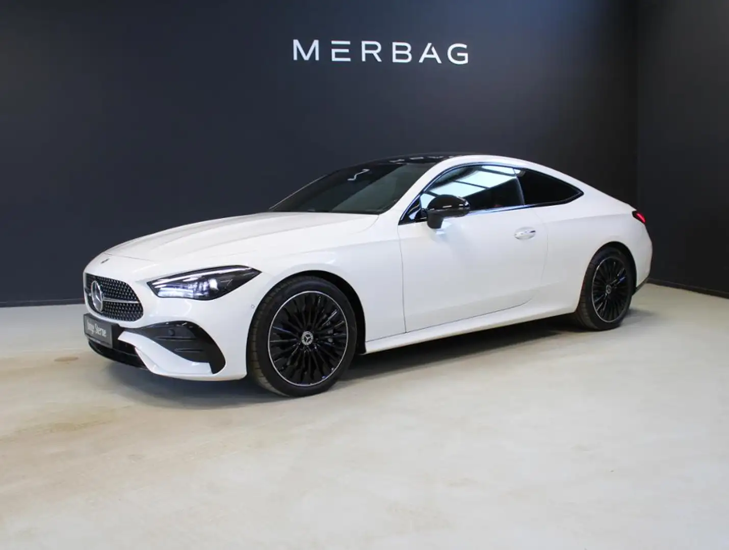Mercedes-Benz CLE 450 4M CP AMG Night Pano Digital AHK Distro Blanc - 2