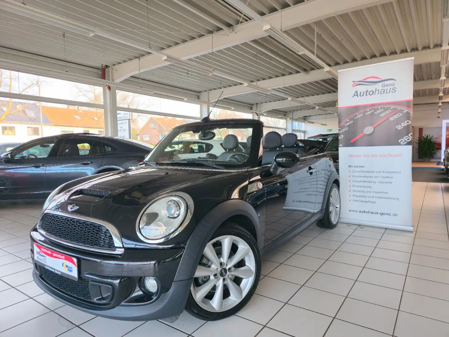 MINI Cooper SD Cabrio HK Sound Bi Xenon Automatik Schwarz - 1