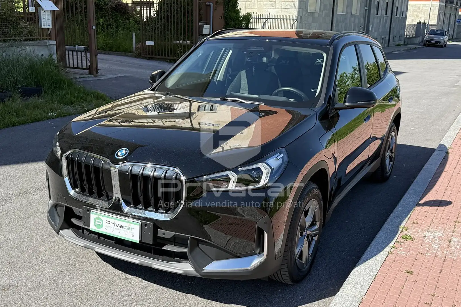 BMW X1 X1 xDrive 25e xLine Noir - 1