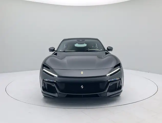 Ferrari Purosangue view 3