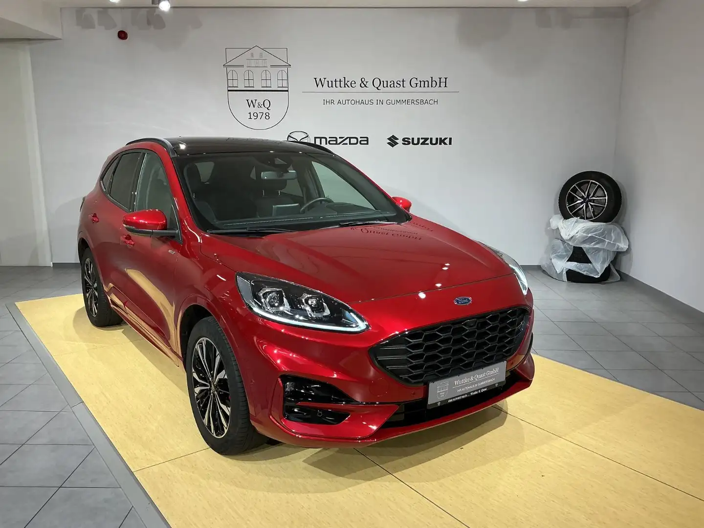 Ford Kuga Plug-In Hybrid ST-Line X Automatik Rood - 1
