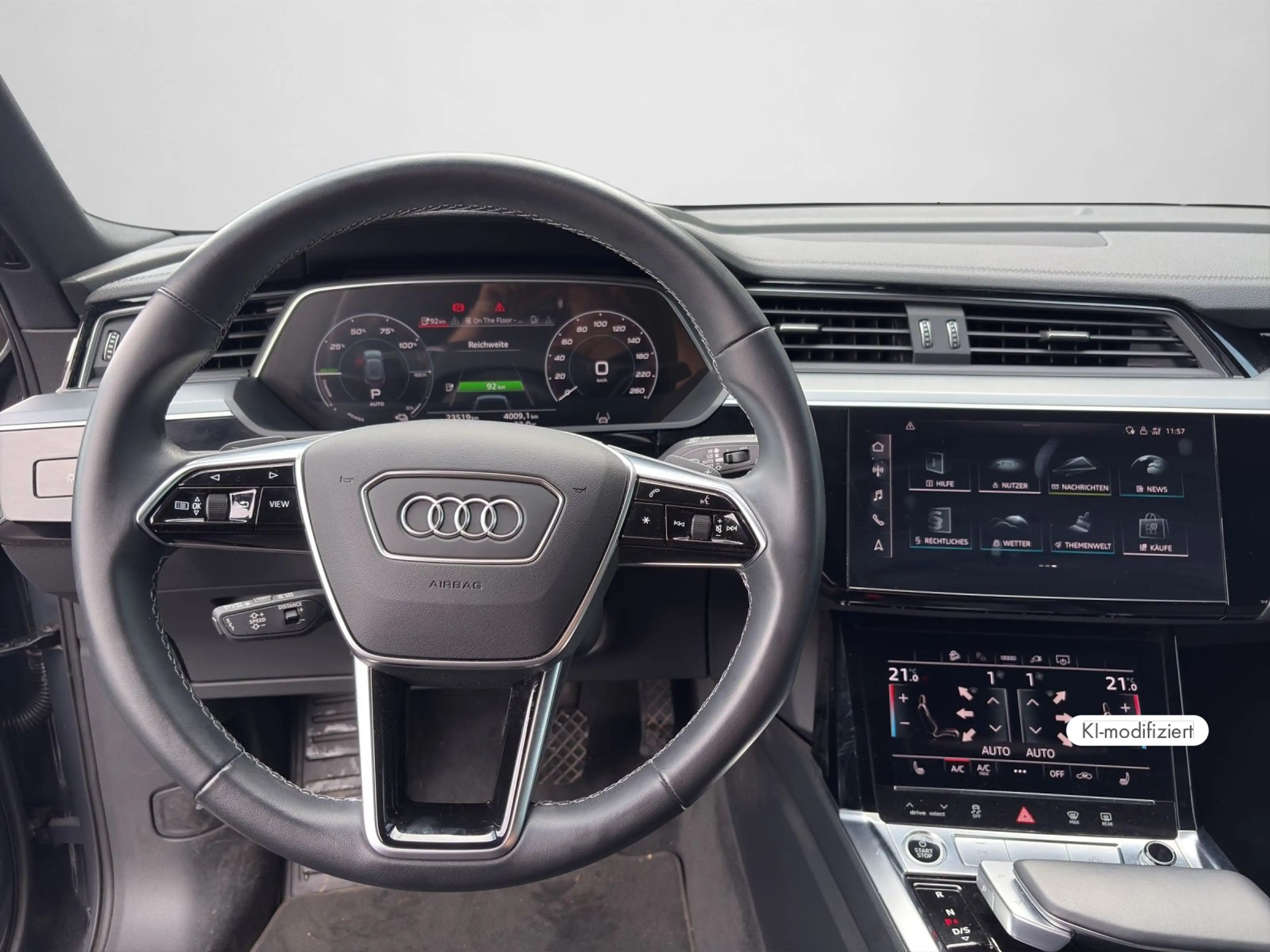 Audi Q8 e-tron Advanced 50 e-tron quattro MATRIX-LED — photo 3