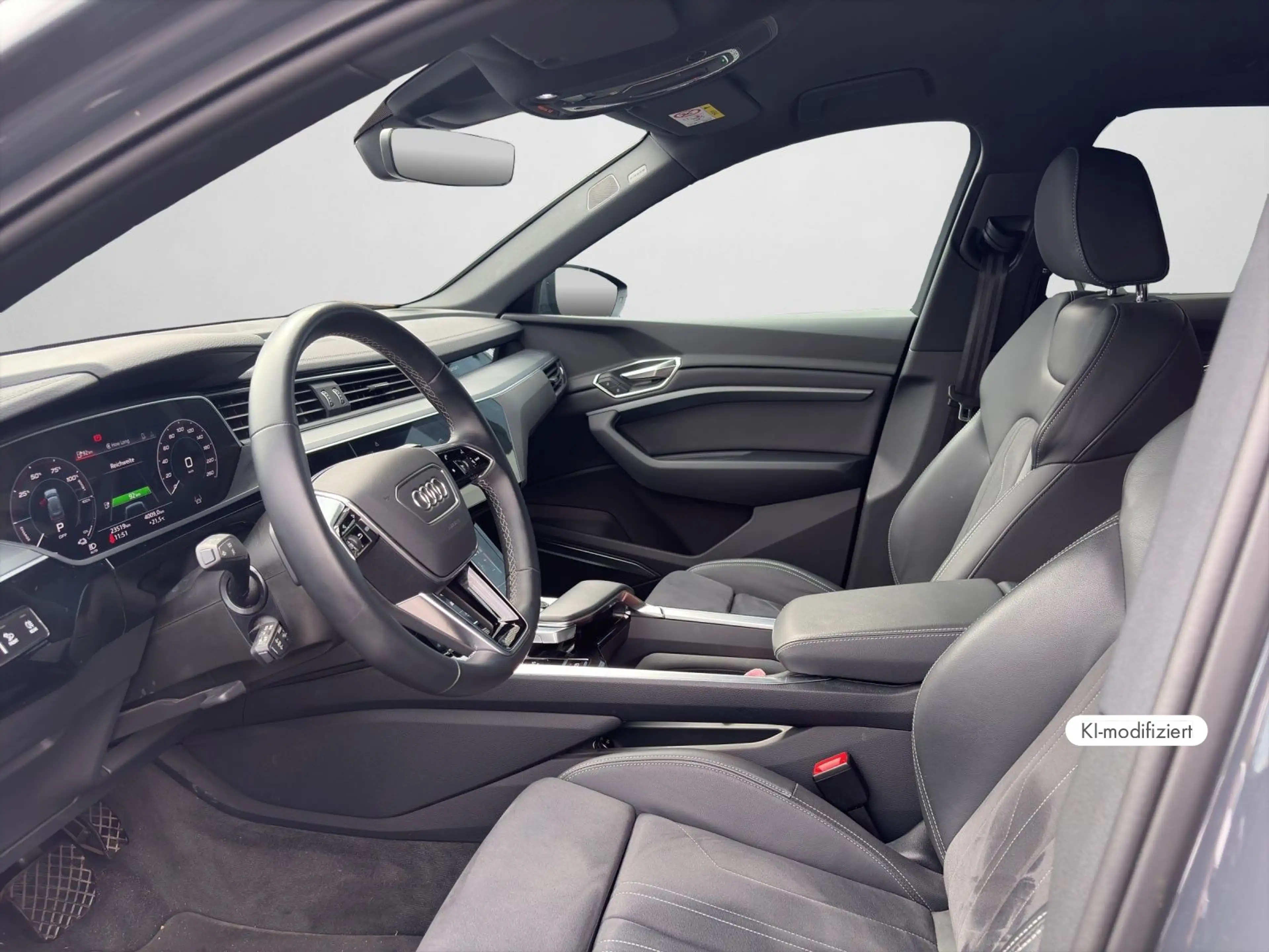 Audi Q8 e-tron Advanced 50 e-tron quattro MATRIX-LED — photo 12