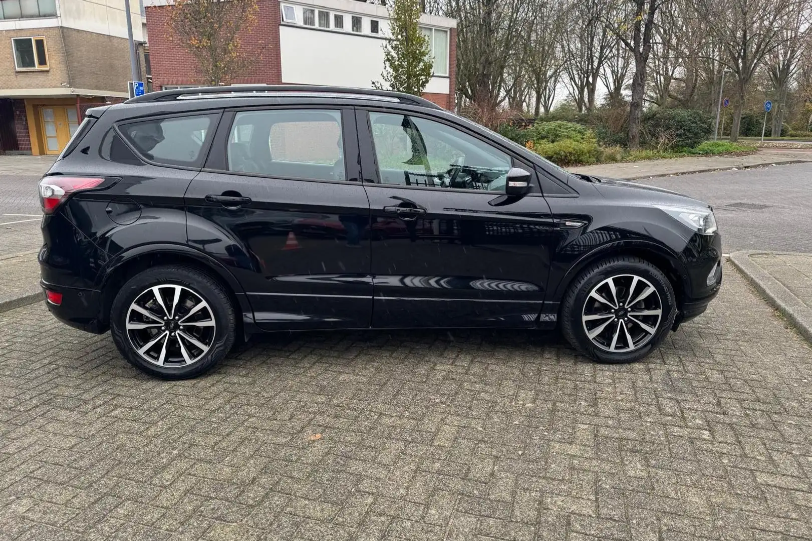 Ford Kuga 1.5 EcoBoost ST Line | Trekhaak | Winter Pack | BL Zwart - 2