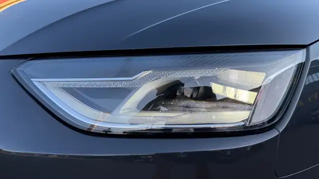 Audi A4 view 4