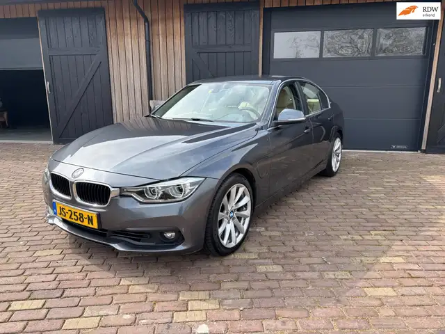 BMW 330 3-serie 330e,HYBRIDE, LEER ,NAVI ,TREKHAAK, DUBBEL