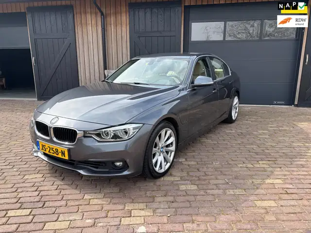 BMW 330 3-serie 330e,HYBRIDE, LEER ,NAVI ,TREKHAAK, DUBBEL