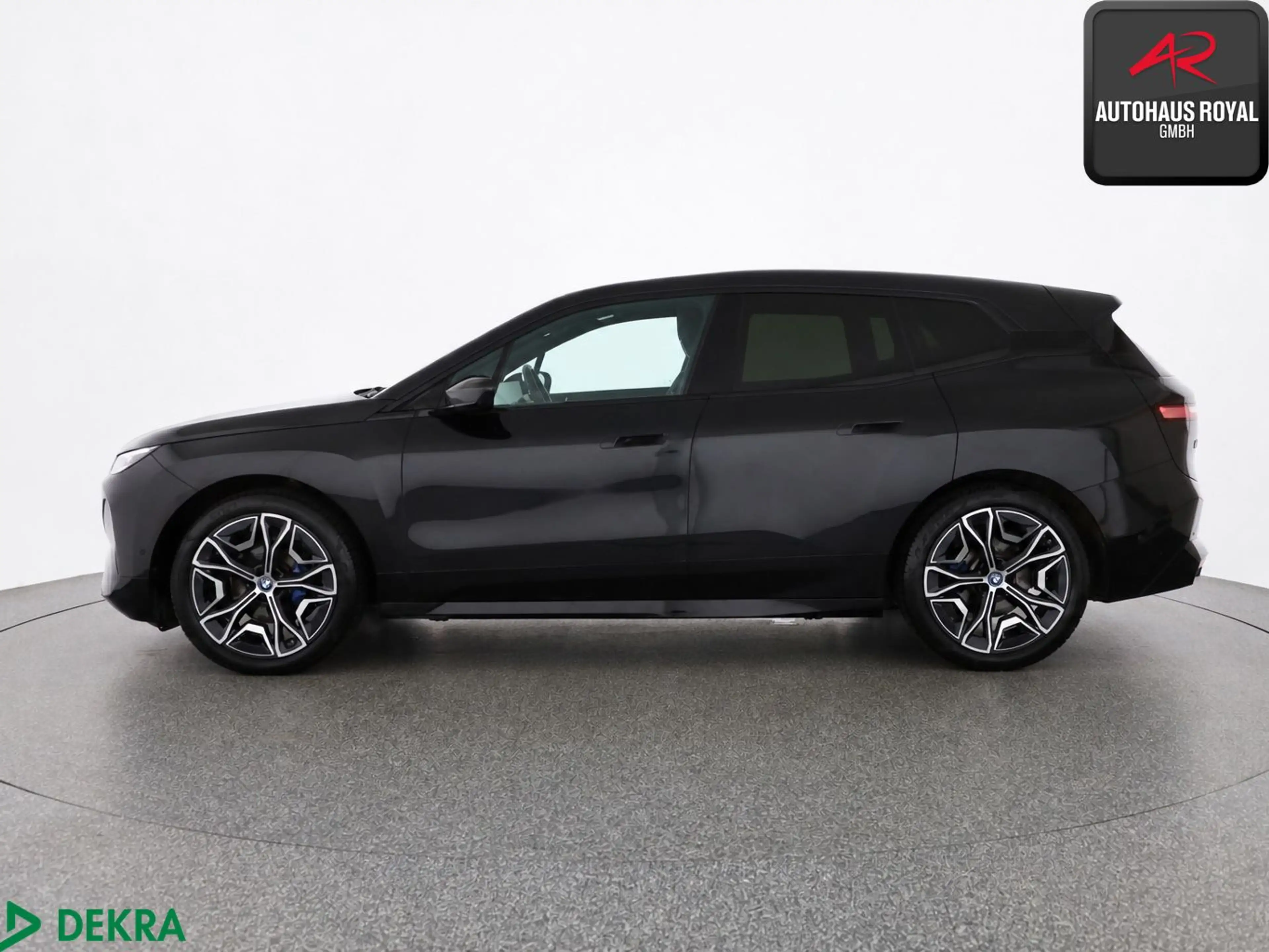 BMW iX xDrive40 SPORT SKYLOUNGE,360°,HUD,AHK,22ZOLL — photo 2