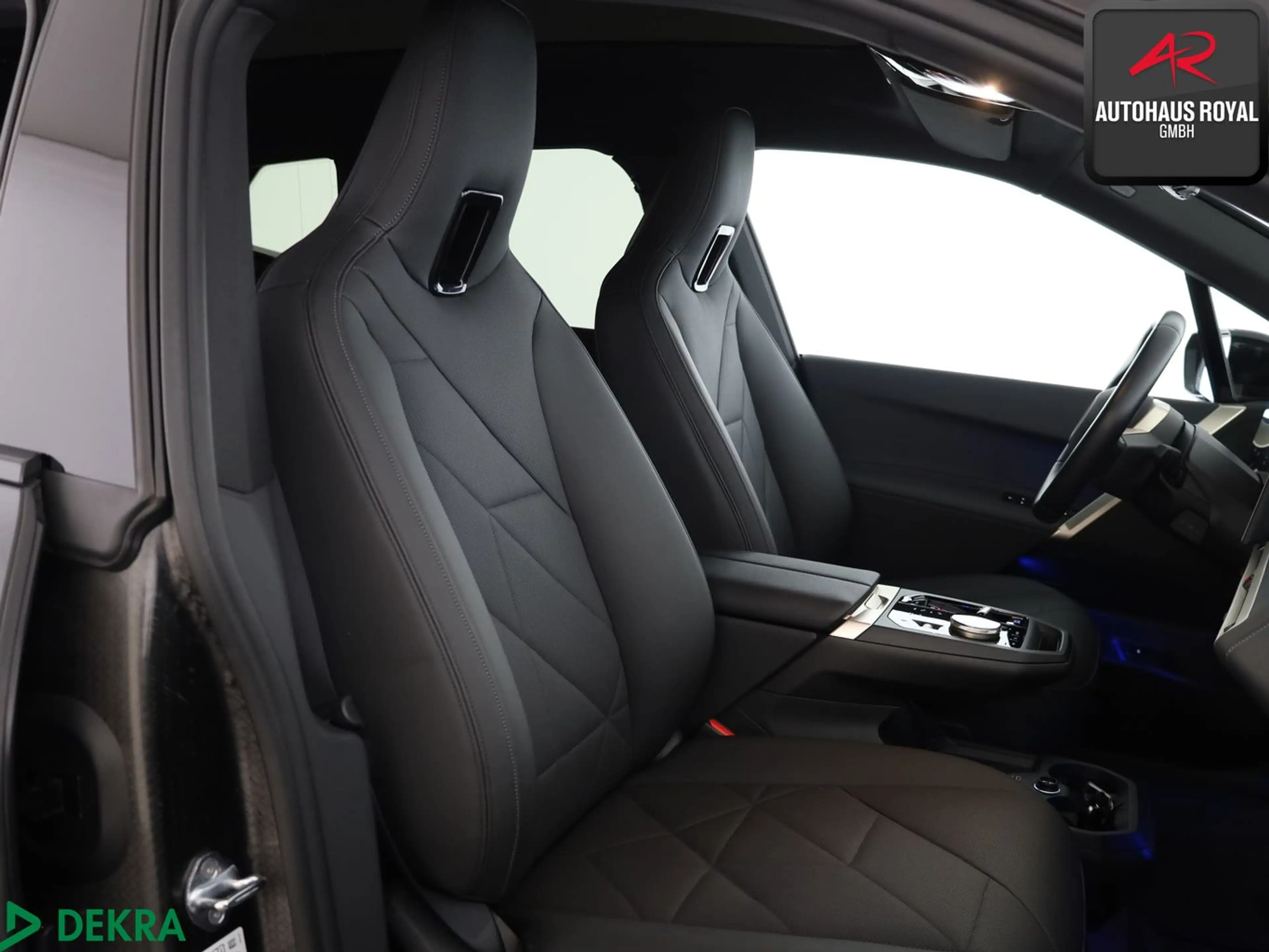 BMW iX xDrive40 SPORT SKYLOUNGE,360°,HUD,AHK,22ZOLL — photo 11