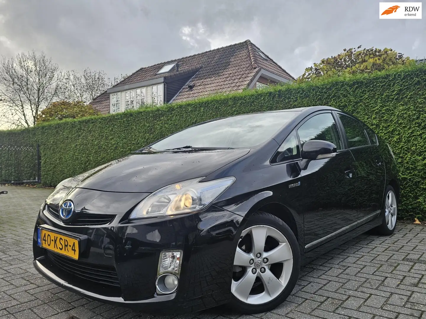 Toyota Prius 1.8 Dynamic Zwart - 1