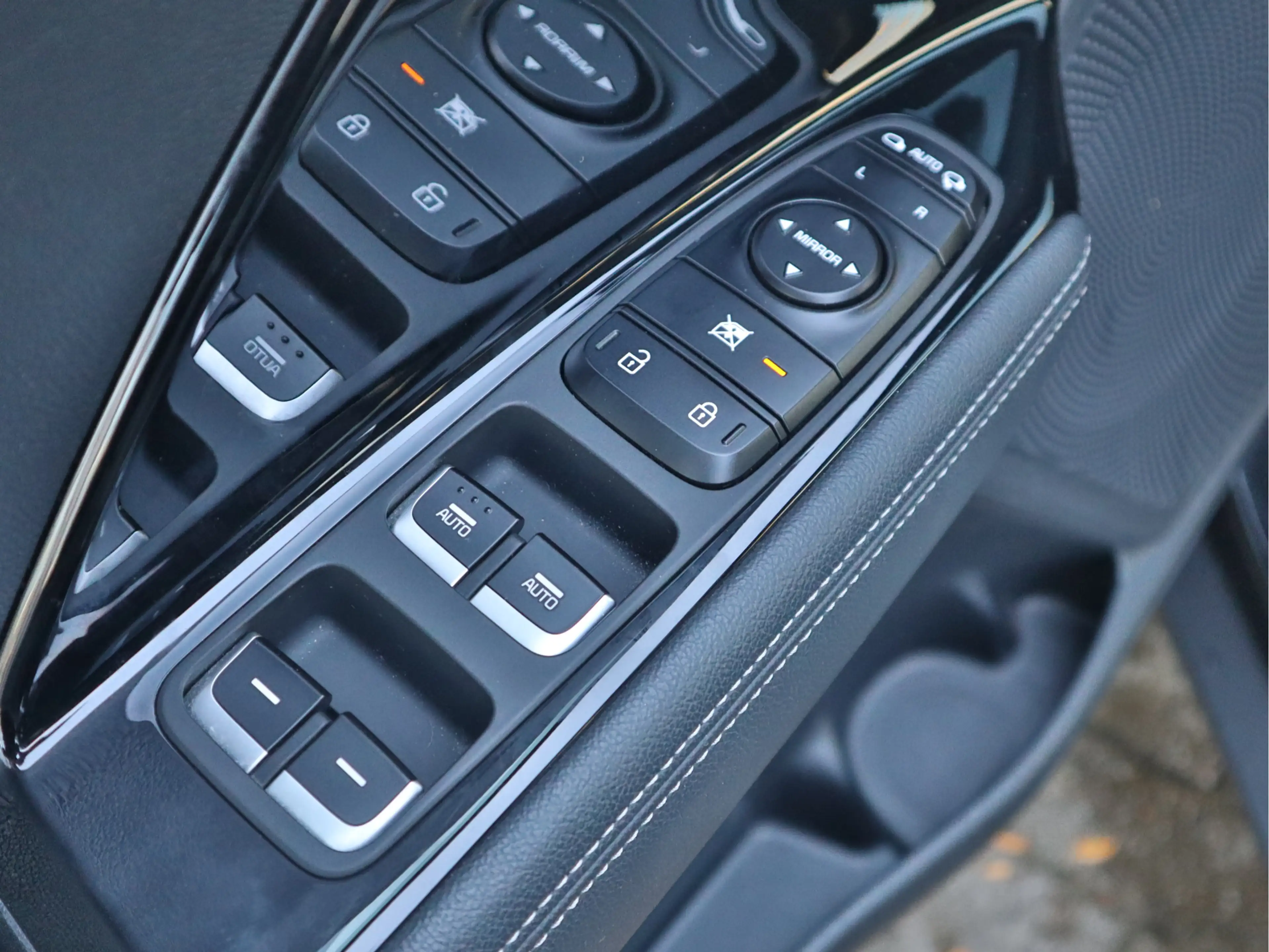 Kia Niro 1.6 GDi Hybrid ExecutiveLine | Leder | Stoelventil — photo 28