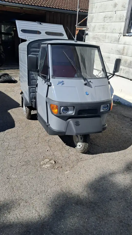 Piaggio Ape 2025