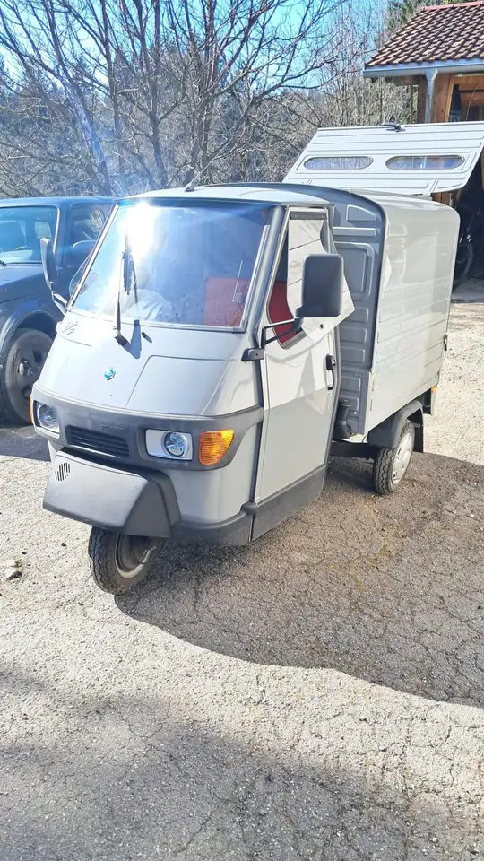 Piaggio Ape 2025