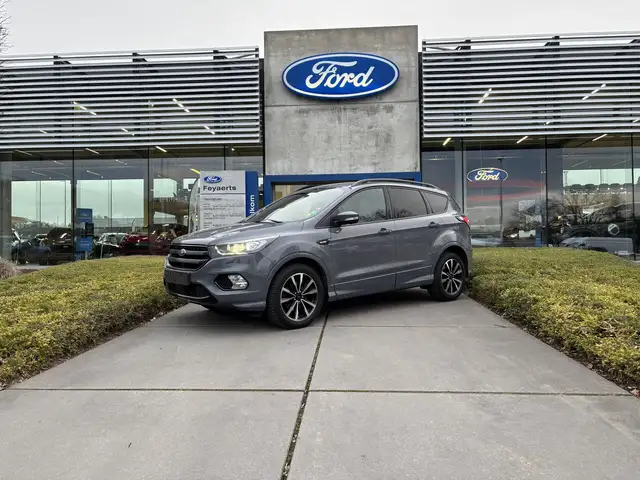 Ford Kuga ST-LINE 1.5i Ecoboost met 120 PK!