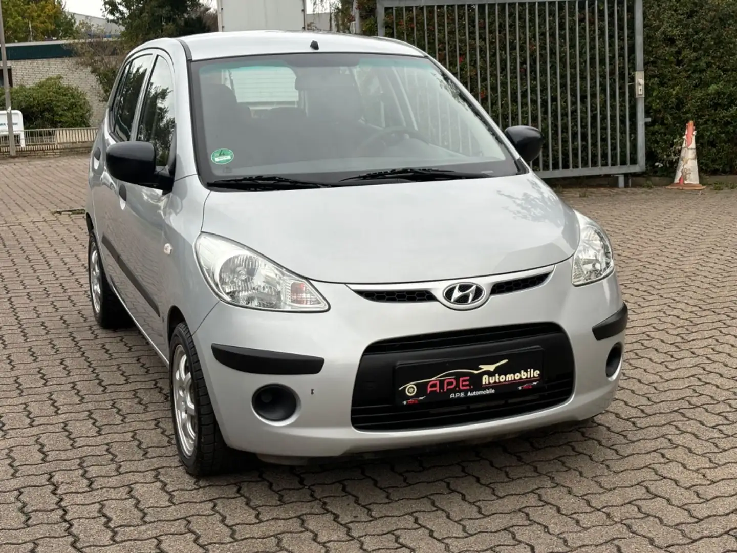 Hyundai i10 Style Automatik Klima TÜV NEU 74.000KM Argent - 1