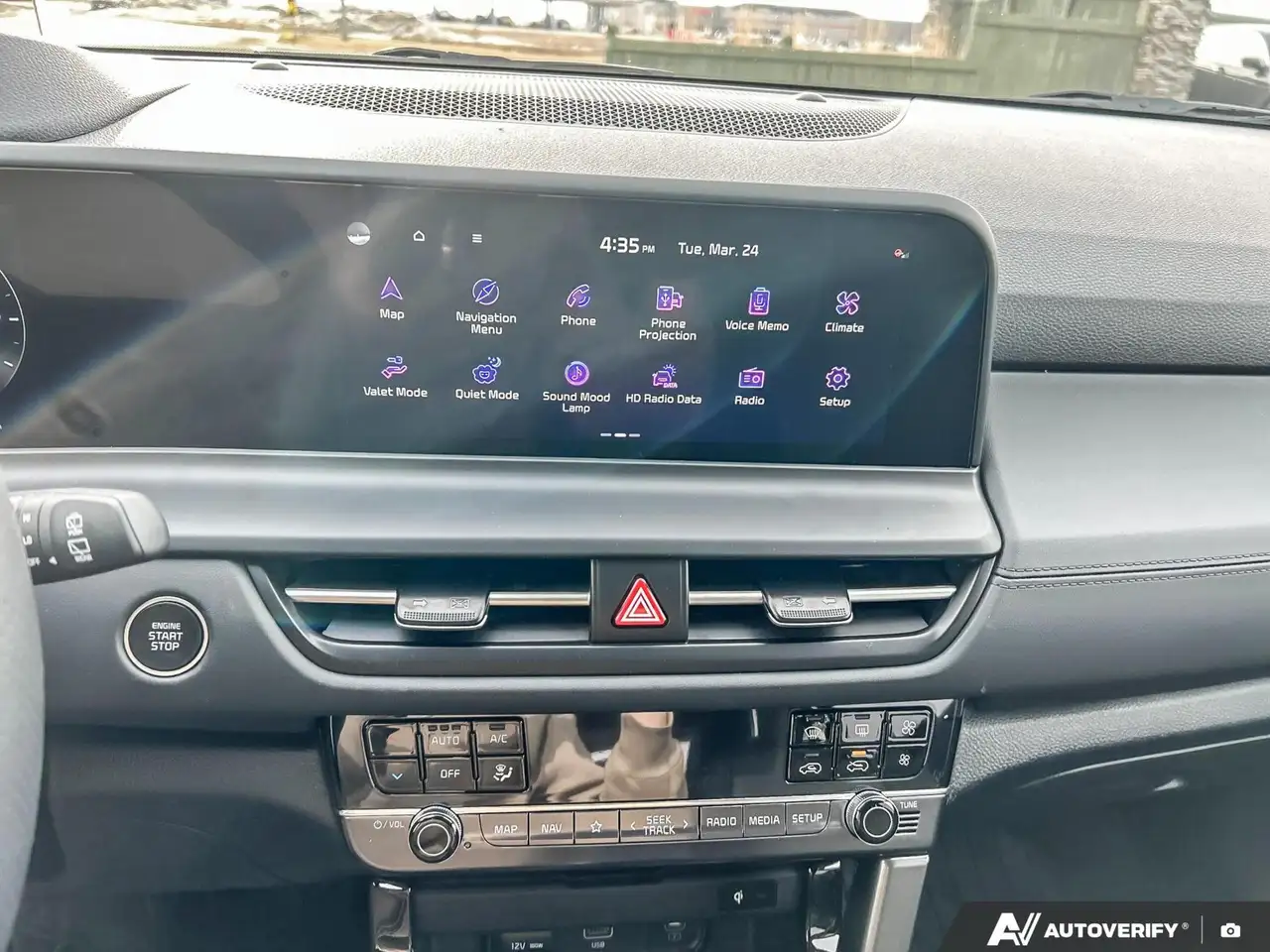 Kia Seltos снимка Kia Seltos