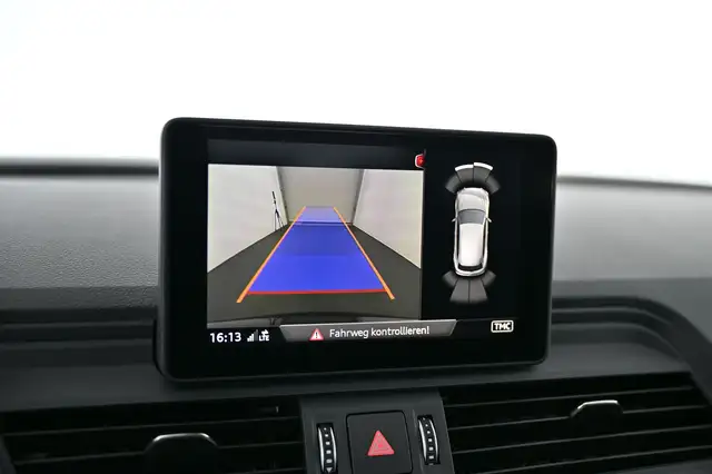 Audi Q5 view 26