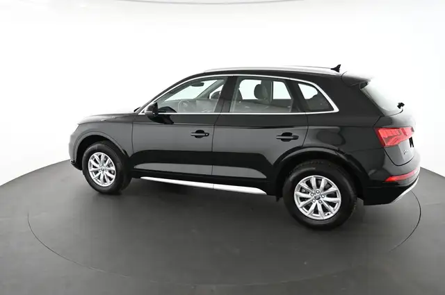 Audi Q5 view 7