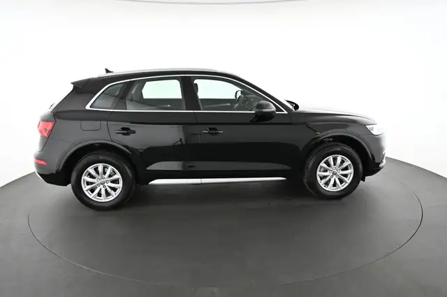 Audi Q5 view 6