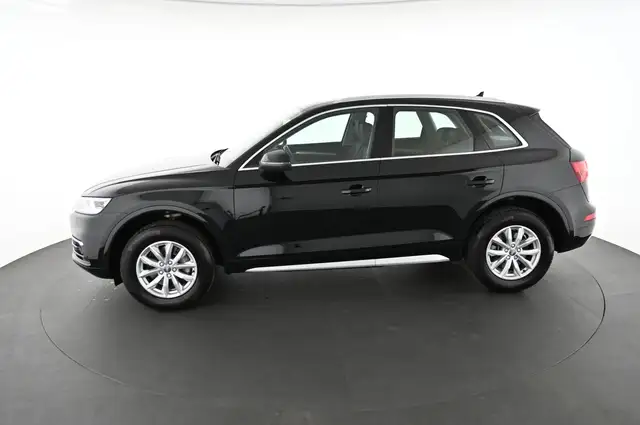 Audi Q5 view 5