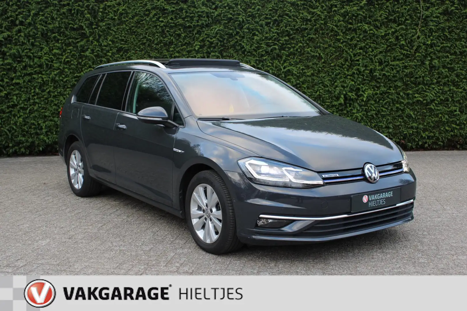 Volkswagen Golf Variant 1.5 TSI Comfortline Business Grijs - 1