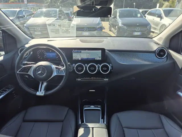Mercedes-Benz B Class view 8