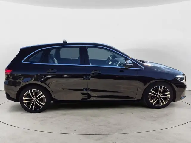 Mercedes-Benz B Class view 5