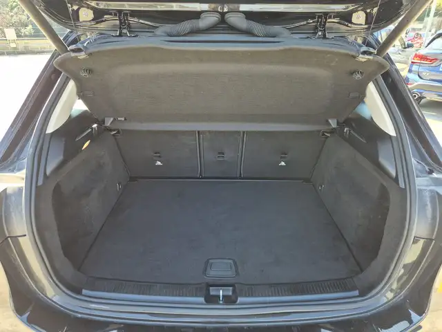 Mercedes-Benz B Class view 12