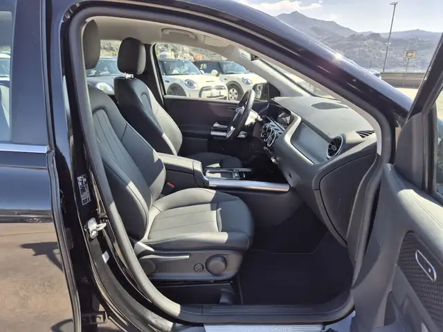 Mercedes-Benz B Class view 9